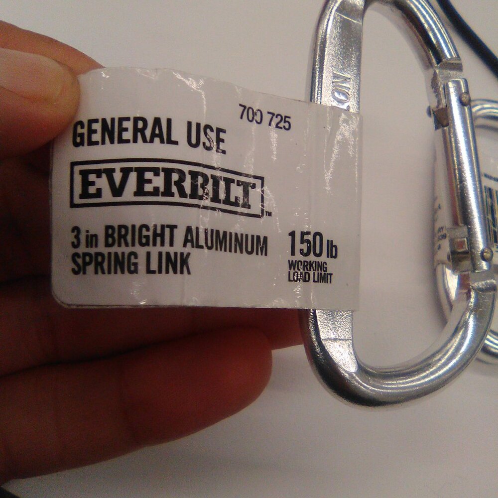 Two Everbilt carribners